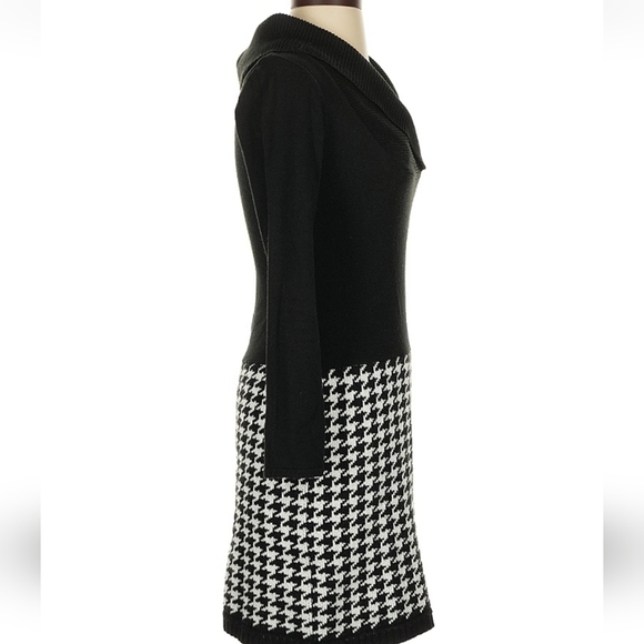 Sweater Dress - Picture 3 of 7